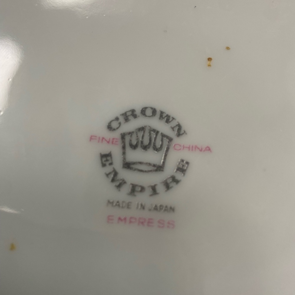Vintage crown empire serving bowl with lid - Picture 7 of 10